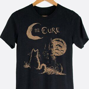 The Cure Cat Tee - 90s Indie Rock Unisex T-Shirt Gift for Music Fans